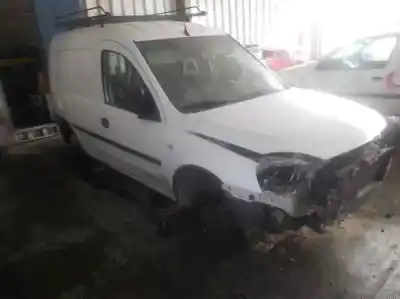 Vehicul casat OPEL COMBO TOUR 1.3 CDTI 16V al anului 2006 alimentat Z13DT