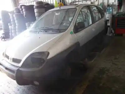 Scrapping Vehicle renault scenic rx4 (ja0) 2.0 16v of the year 2001 powered f4r744