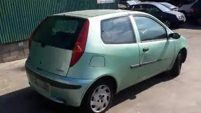 Véhicule à la ferraille fiat punto berlina (188) 1.2 8v dynamic de l'année 2003 alimenté 188a4000