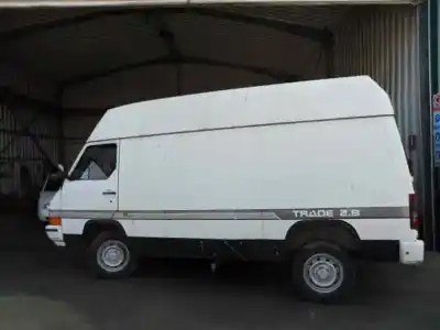Sloopvoertuig nissan trade 2.8 d van het jaar 1988 aangedreven a428