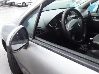 Véhicule à la ferraille peugeot 207 1.4 hdi de l'année 2007 alimenté 8hz