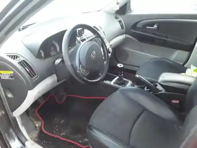 Veículo de Sucata kia cee´d 1.6 crdi cat do ano 2007 alimentado d4fb