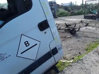 Vehicul casat renault mascott ka 150.35/55 base al anului 2002 alimentat 814043n