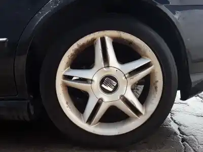 Véhicule à la ferraille seat leon (1m1) 1.9 tdi de l'année 2004 alimenté arl