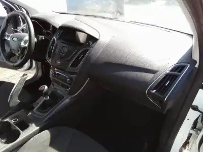 Véhicule à la ferraille ford focus iii 1.5 d 120cv de l'année 2012 alimenté m1da