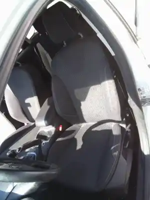 Véhicule à la ferraille ford focus iii 1.5 d 120cv de l'année 2012 alimenté m1da