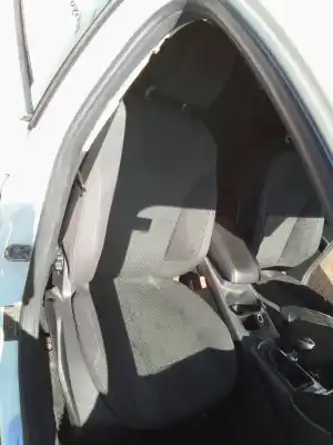 Véhicule à la ferraille ford focus iii 1.5 d 120cv de l'année 2012 alimenté m1da