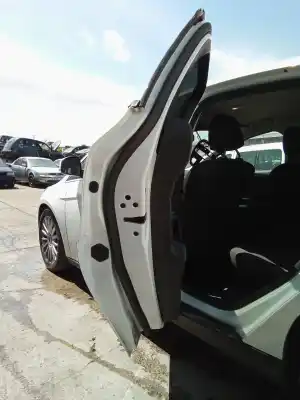 Véhicule à la ferraille ford focus iii 1.5 d 120cv de l'année 2012 alimenté m1da