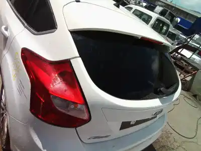 Véhicule à la ferraille ford focus iii 1.5 d 120cv de l'année 2012 alimenté m1da