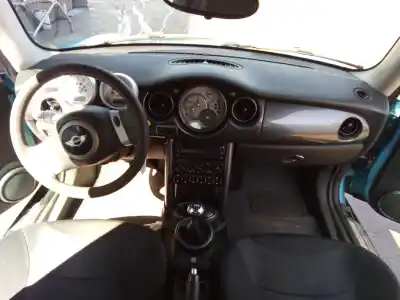 Scrapping Vehicle bmw mini (r50,r53) one of the year 2005 powered w10b16a