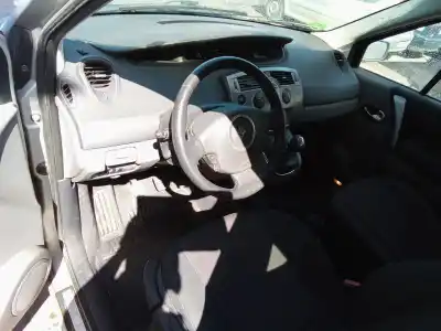 Véhicule à la ferraille renault scénic ii (jm0/1_) 1.6 16v (jm1r) de l'année 2007 alimenté k4m766 Véhicule à la ferraille renault scénic ii (jm0/1_) 1.6 16v (jm1r) de l'année 2007 alimenté k4m766