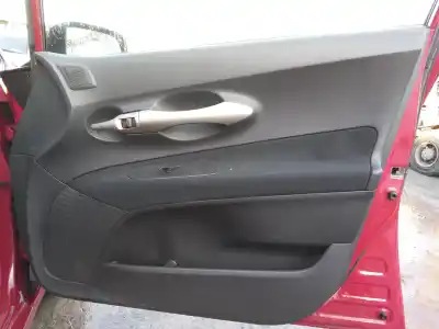 Здавання транспортного засобу toyota auris (_e15_) 1.4 d-4d (nde150_) року 2008 потужний 1nd