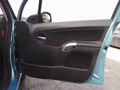 Vehículo de desguace citroen                                            c3 (f desde 11/2001)                                                                                                                                                                                                                                       1.1 8v                                                                                                                                                                                                                                                     del año 2005 con motor hfxtu1jp