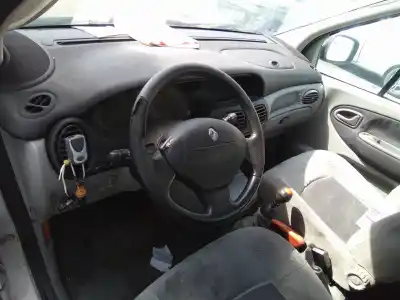 Scrapping Vehicle renault scenic rx4 (ja0) 2.0 16v of the year 2002 powered f4r744