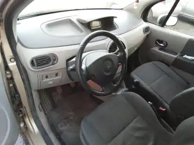 Scrapping Vehicle renault modus 1.4 16v of the year 2005 powered k4j770