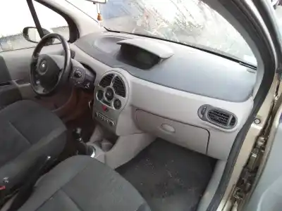 Scrapping Vehicle renault modus 1.4 16v of the year 2005 powered k4j770