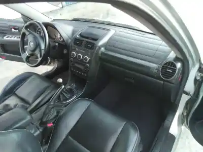 Veicolo di demolizione toyota lexus is 200 (gxe10) 2.0 cat dell'anno 2005 alimentato 1gfe