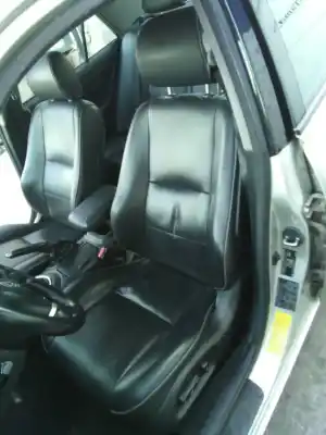 Veicolo di demolizione toyota lexus is 200 (gxe10) 2.0 cat dell'anno 2005 alimentato 1gfe