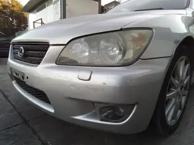 Veicolo di demolizione toyota lexus is 200 (gxe10) 2.0 cat dell'anno 2005 alimentato 1gfe