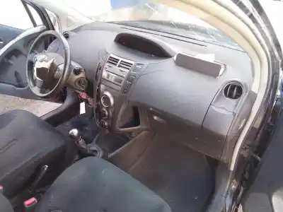 Veículo de Sucata toyota yaris 1.3 16v cat do ano 2009 alimentado 1nrfe