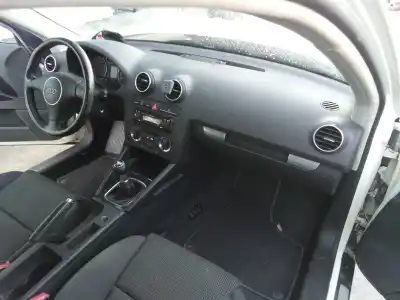 Verschrottungsfahrzeug audi a3 (8p) 1.6 102 cv / 75 kw des jahres 2003 angetrieben bgu