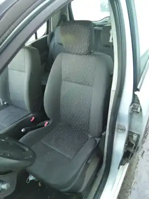Scrapping Vehicle renault modus 1.4 16v of the year 2005 powered k4j770