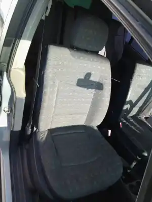 Здавання транспортного засобу renault espace iv (jk0) 1.9 dci diesel року 2003 потужний f9q820