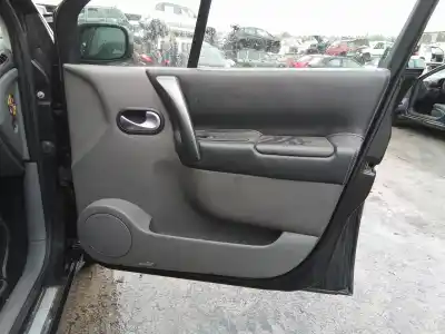 Scrapping Vehicle renault scenic ii 1.9 dci diesel of the year 2005 powered f9q812