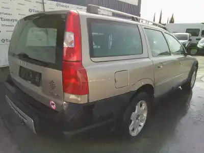 Veicolo di demolizione volvo xc70 2.4 diesel cat dell'anno 2005 alimentato d5244t
