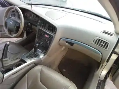 Veicolo di demolizione volvo xc70 2.4 diesel cat dell'anno 2005 alimentato d5244t