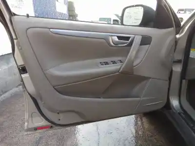 Veicolo di demolizione volvo xc70 2.4 diesel cat dell'anno 2005 alimentato d5244t