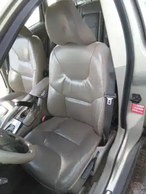 Veicolo di demolizione volvo xc70 2.4 diesel cat dell'anno 2005 alimentato d5244t