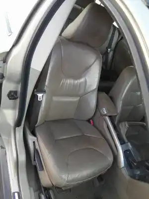 Veicolo di demolizione volvo xc70 2.4 diesel cat dell'anno 2005 alimentato d5244t