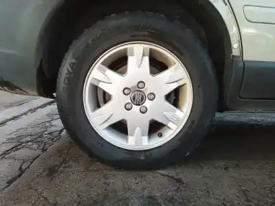 Veicolo di demolizione volvo xc70 2.4 diesel cat dell'anno 2005 alimentato d5244t