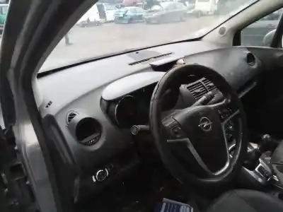 Veicolo di demolizione opel meriva b 1.7 16v cdti dell'anno 2013 alimentato a17dts