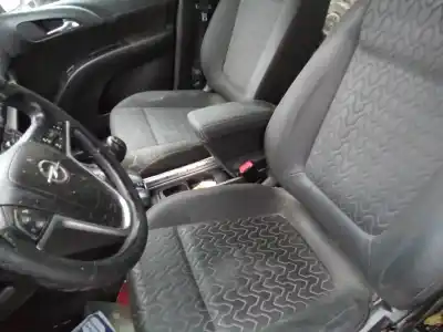 Veicolo di demolizione opel meriva b 1.7 16v cdti dell'anno 2013 alimentato a17dts