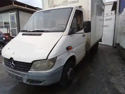 Veicolo di demolizione mercedes-benz sprinter chasis-cabina 411cdi dell'anno 2002 alimentato 611981