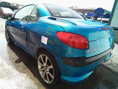 Véhicule à la ferraille peugeot 206 berlina 1.6 16v cat de l'année 2001 alimenté nfutu5jp4