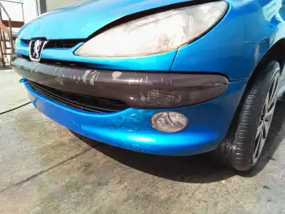Véhicule à la ferraille peugeot 206 berlina 1.6 16v cat de l'année 2001 alimenté nfutu5jp4