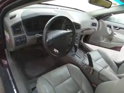 Scrapping Vehicle volvo s60 berlina 2.4 (125kw) of the year 2001 powered b5244s