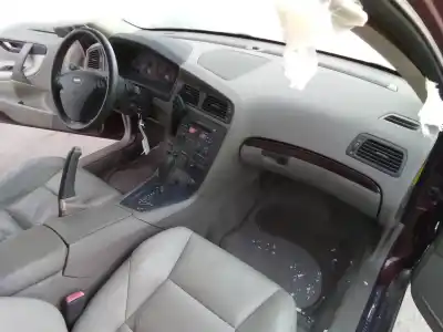 Scrapping Vehicle volvo s60 berlina 2.4 (125kw) of the year 2001 powered b5244s