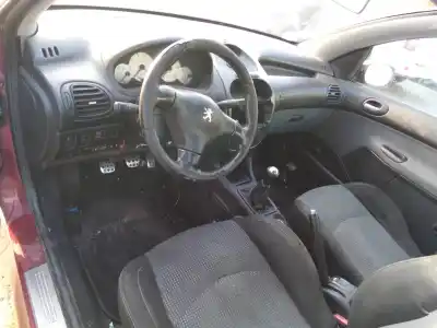 Veículo de Sucata peugeot 206 cc cc do ano 2001 alimentado nfu