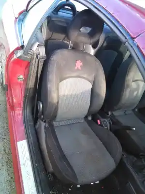 Veículo de Sucata peugeot 206 cc cc do ano 2001 alimentado nfu