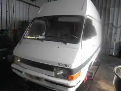 Veicolo di demolizione nissan trade 2.8 dell'anno 1989 alimentato a428