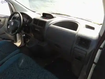 Veículo de Sucata fiat scudo combi (272) 1.6 jtdm cat do ano 2015 alimentado 9h07