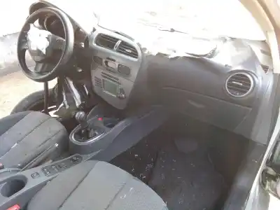 Veículo de Sucata seat leon (1p1) 1.9 tdi do ano 2007 alimentado bxe