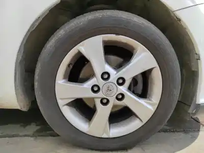 Veicolo di demolizione toyota auris (_e15_) 1.4 d-4d (nde150_) dell'anno 2011 alimentato 1ndtv