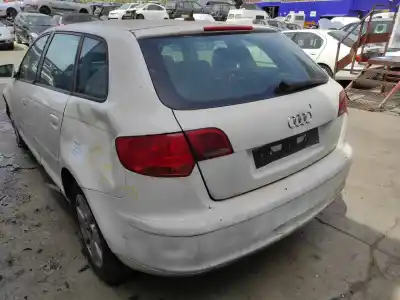 Sloopvoertuig audi a3 sportback (8p) 2.0 tdi ambiente van het jaar 2004 aangedreven bkd