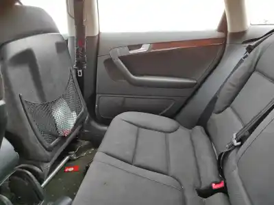 Sloopvoertuig audi a3 sportback (8p) 2.0 tdi ambiente van het jaar 2004 aangedreven bkd