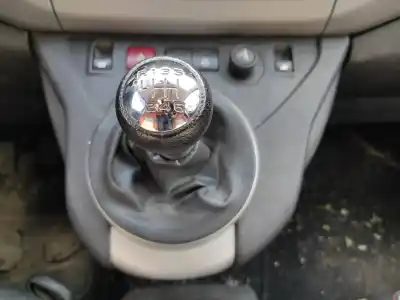 Veículo de Sucata peugeot partner tepee 1.6 bluehdi 120 do ano 2016 alimentado bh01